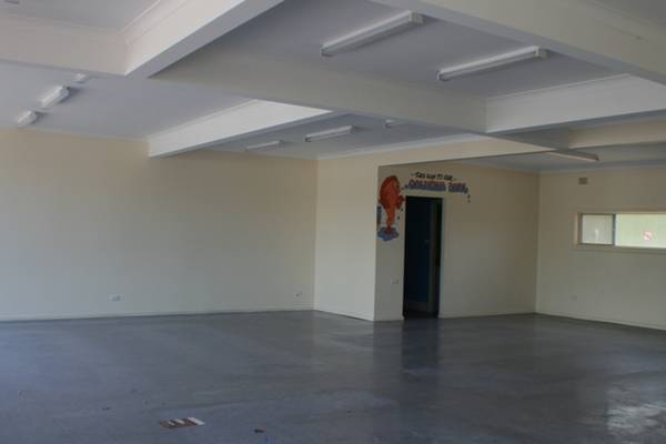 Prime Location!! Picture 3