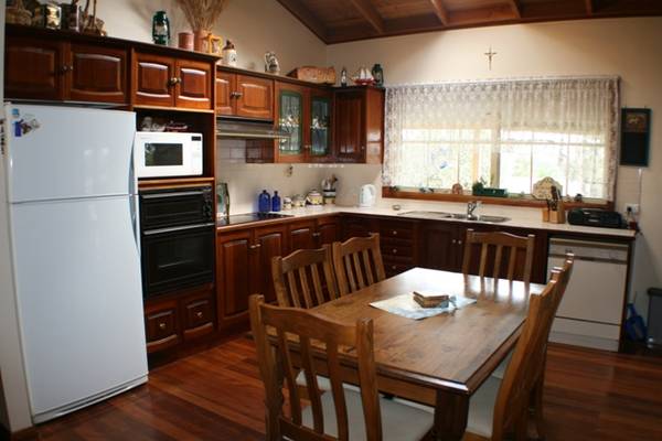 A home with Character on 1163m2 Picture 2