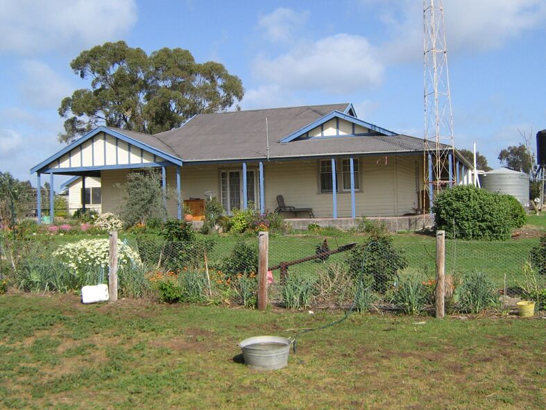 10.62 Acres
Rural Living
4.29HA Picture 1