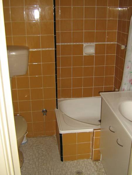 Lovely Presented Home on Spacious Lot Picture 2