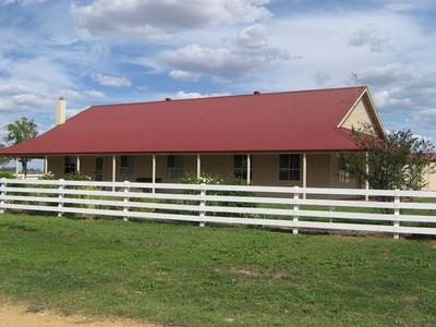 Magnificent Quality Lifestyle Property On 3.5 Acres Picture Magnificent Quality Lifestyle Property On 3.5 Acres Picture