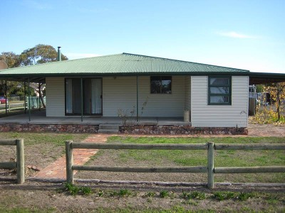 Vendor Wants Property Sold! Picture