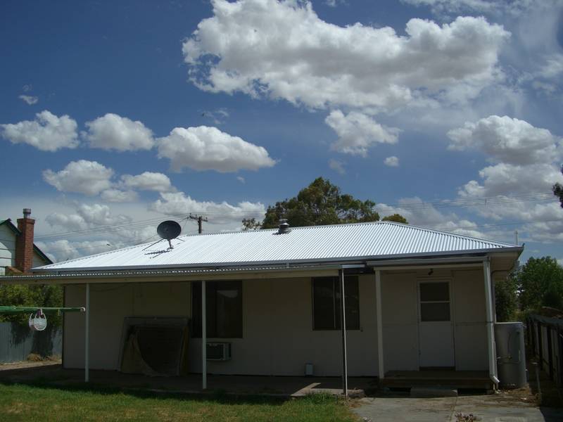 Wow Take a Look Now! Picture 2