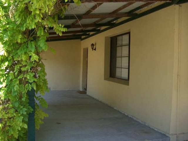 Very Hard to Find Huge 5 Bedroom Home! Picture 2