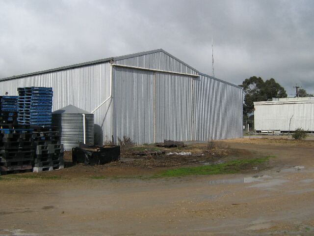 Commercial Premises Picture 1