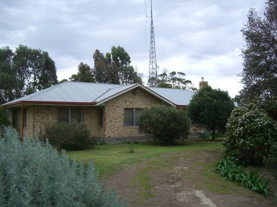 Very Hard to find - Large Brick Home, Large Block, Large Shed Picture Very Hard to find - Large Brick Home, Large Block, Large Shed Picture
