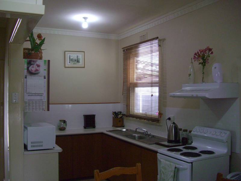 Character Home Presented & Priced to Sell Picture 2