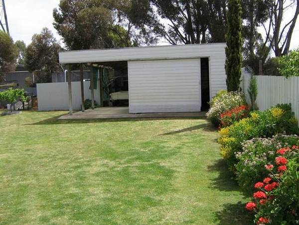 Unique 2-Storey Residence Picture 3