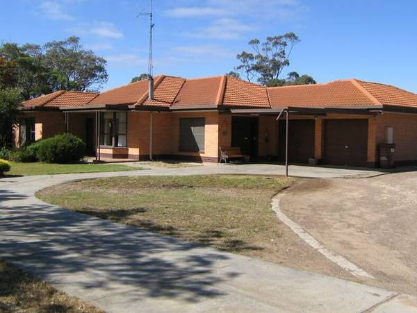 Magnificent Location with Uninterrupted Rural Views, 12 Acres, 4BR Brick & Tiles Home plus Horse Facilities Picture 1