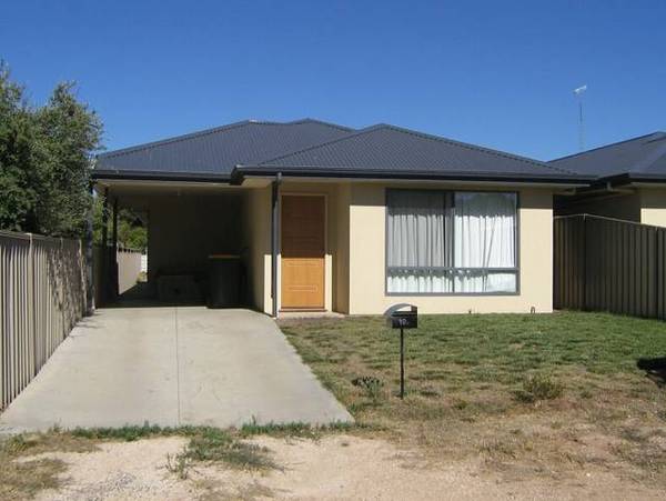 As New 3BR Courtyard Home Picture 2