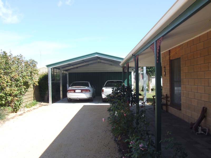 Overlooking Lake Wallace Picture 3