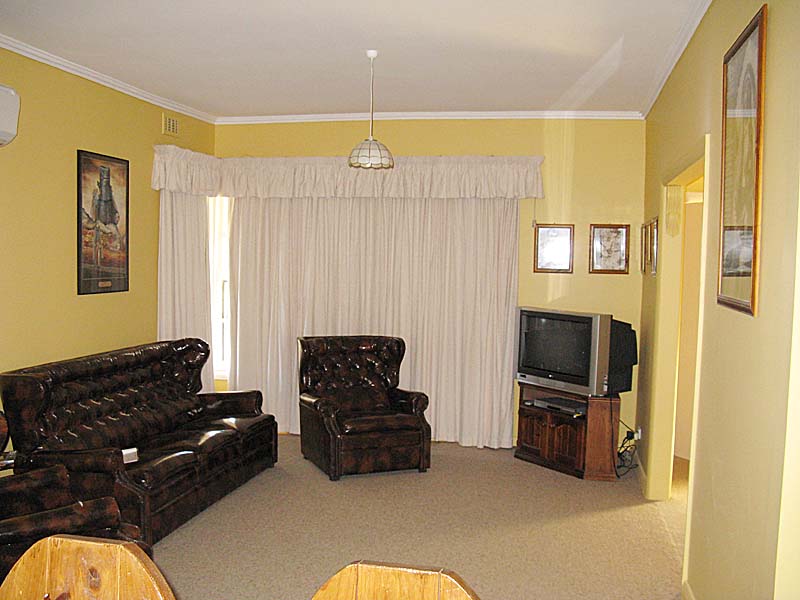 Great Location & Presentation Picture 2