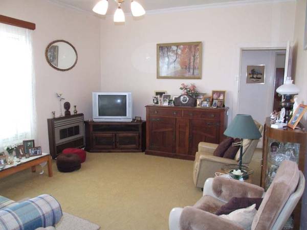 THE PERFECT START ... OR INVESTMENT! Picture THE PERFECT START ... OR INVESTMENT! Picture