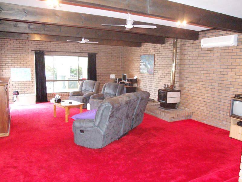 Entertainers Delight Picture 3