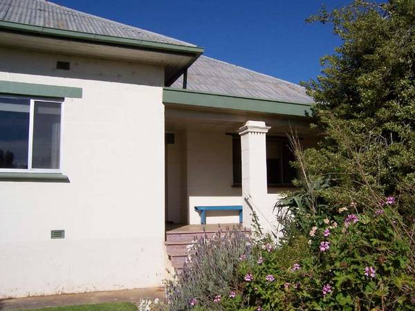 PRIME ACRES WITH SUBSTANTIAL HOME Picture 1