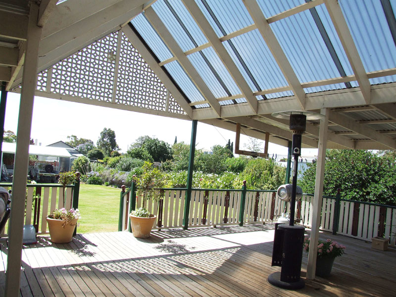 Timeless Tudor Residence Picture 2