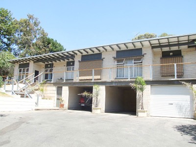 Investment Opportunity With Panoramic Views! Picture