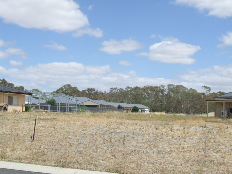 Right Price - Right Location! Picture 1