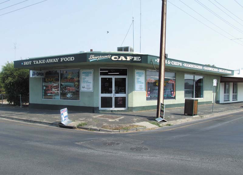 Convenient Cafe, Between Victoria & The Coast Picture 1