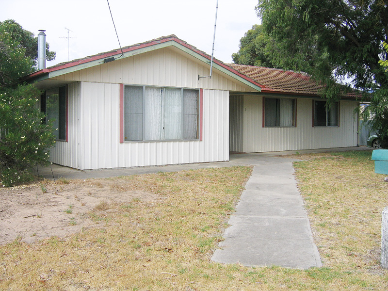 Comfortable Living Picture 1