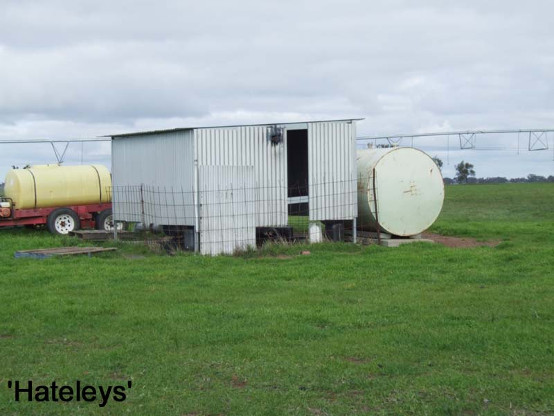 Two non-contingent lots Picture 3