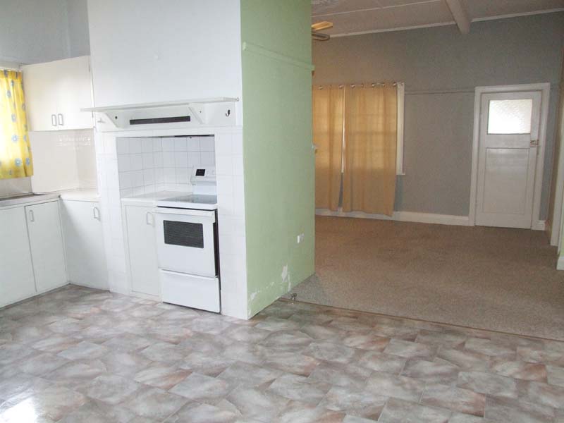 Affordable House On Sizeable Block Picture 3