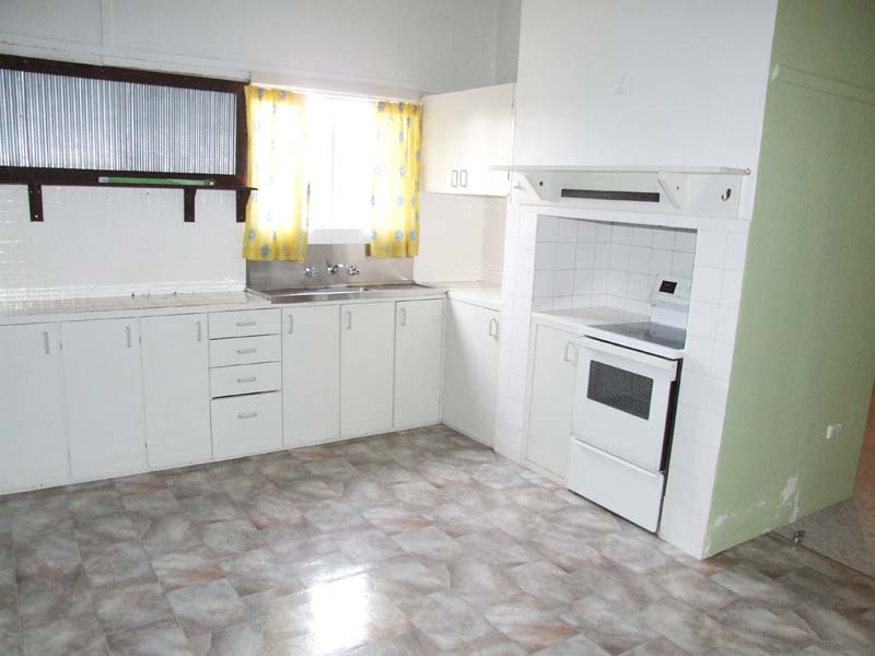 Affordable House On Sizeable Block Picture 2