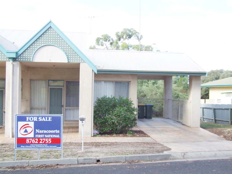 Stylish Strata Unit Picture 2