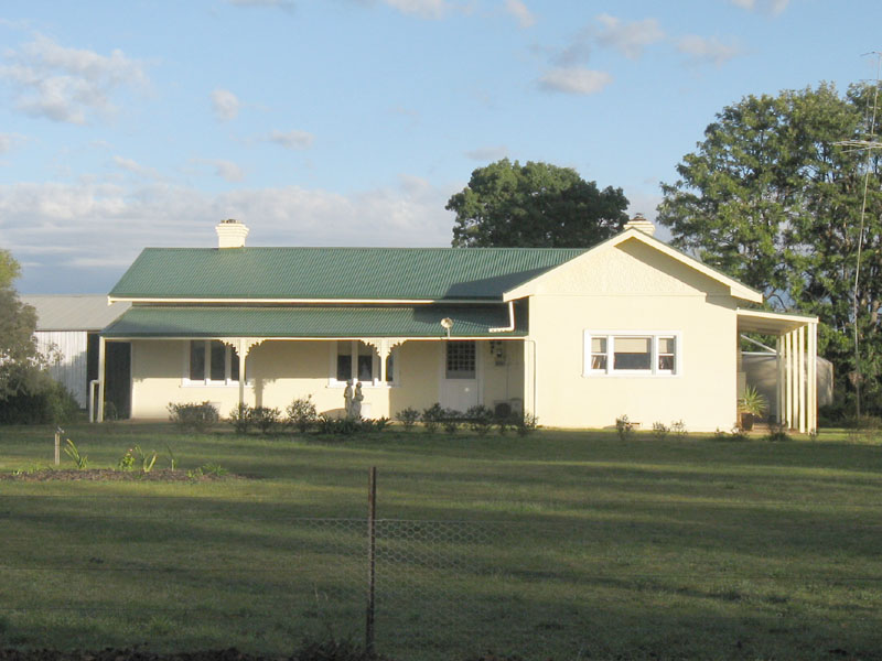 CLASSICAL STYLE - PRACTICAL LIVING Picture 1