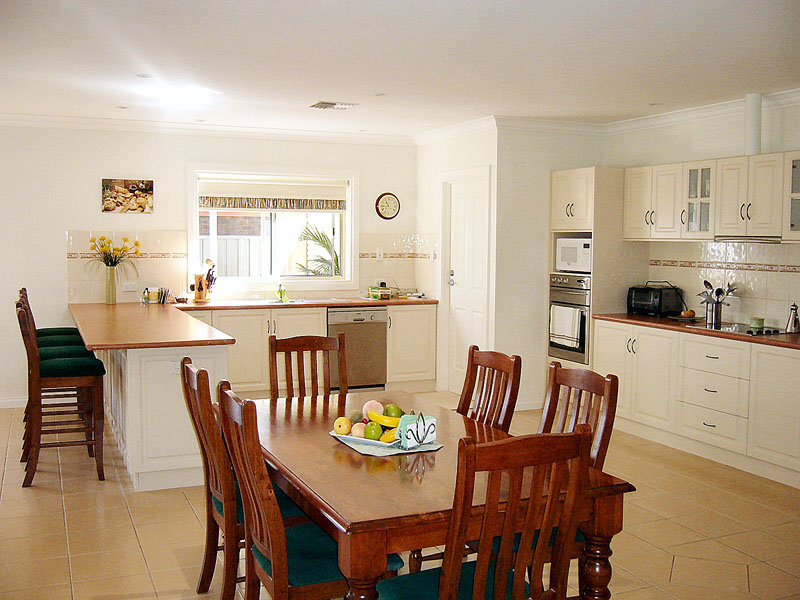 Stylish Modern Living Picture 2