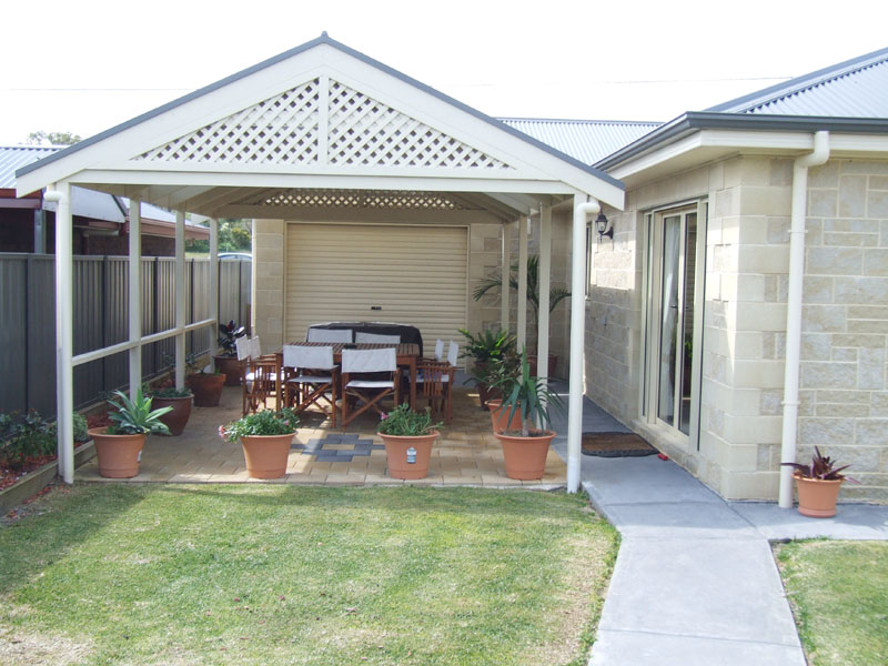 Stylish Modern Living Picture 3