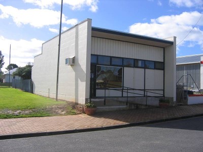 Neat two bedroom premises Picture