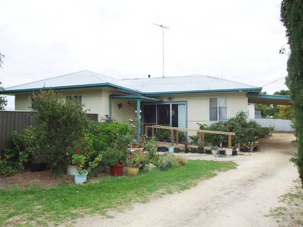 Ideal Family Home Picture 1