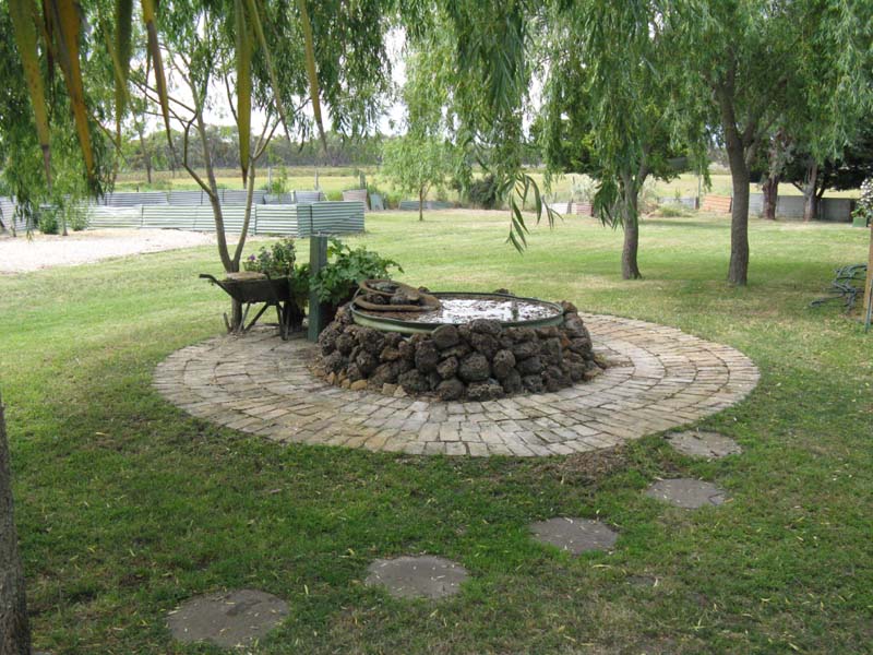 Peaceful setting Picture 2