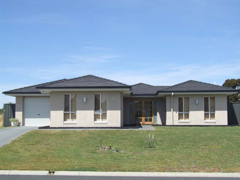 Easy, low maintenance living Picture 1