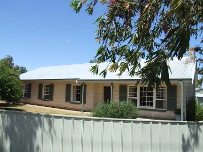 Convenient Colonial Classic! Picture