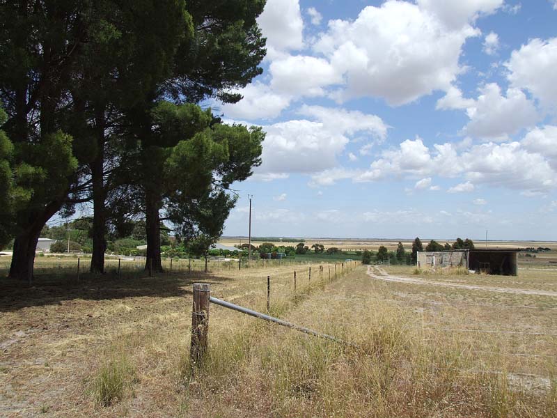 Ideal Setting! Picture 3