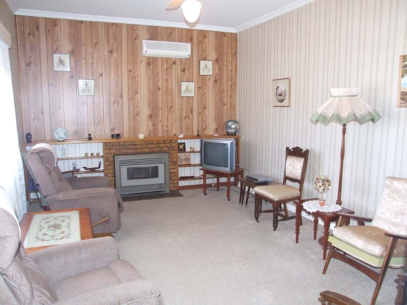 Perfect 1st Home or Investment! Picture 2