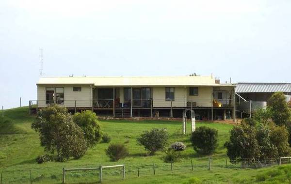 Rural Living with stunning views and only 5kms from Robe & the Coast Picture 1