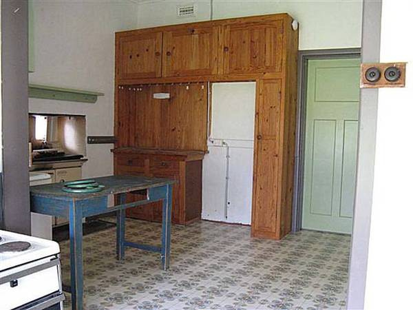 Location, Location, Location! Picture 3