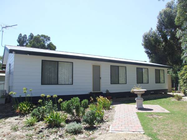 Don't Overlook This One! Picture 1