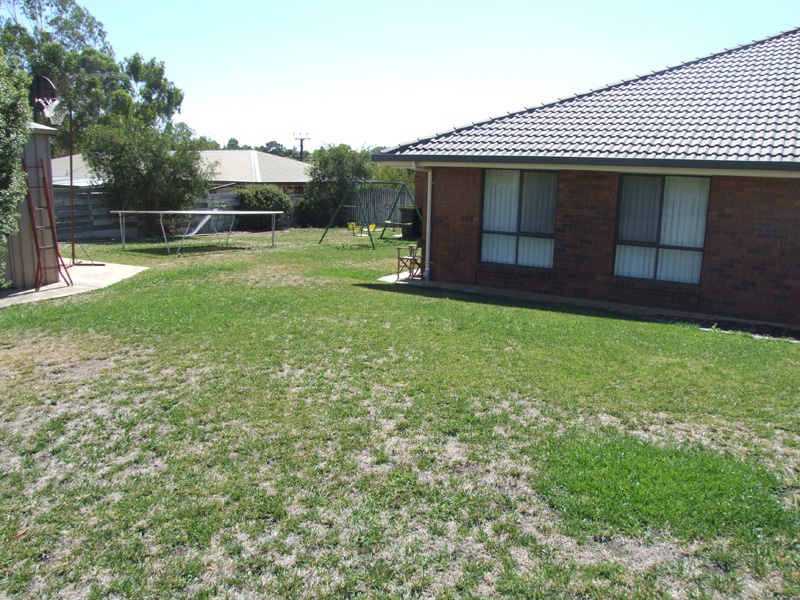 Easy Living in Great Location! Picture 3