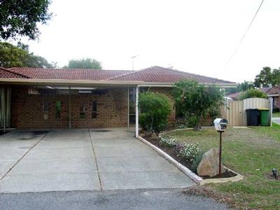 FABULOUS 3 BED, 1 BATH DUPLEX Picture