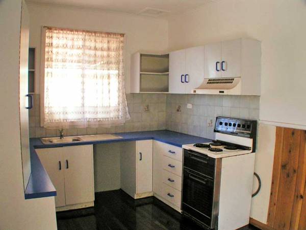 GOOD HONEST HOME Picture 3