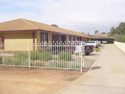 Very neat & tidy 2 bedroom partly furnished unit. Picture Very neat & tidy 2 bedroom partly furnished unit. Picture