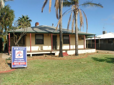 OPPORTUNITY
FOR THE FIRST HOME BUYER OR INVESTOR Picture