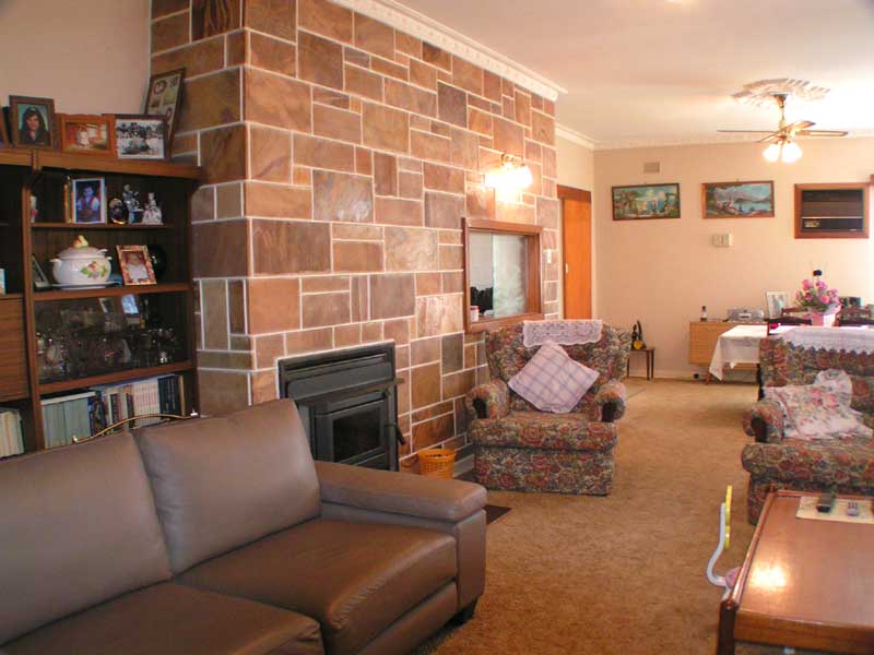 SHOWN WITH PRIDE Picture 2