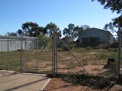 VACANT INDUSTRIAL BLOCK Picture