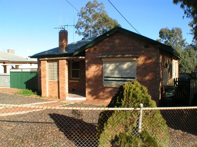 4 bedroom in quiet location Picture 4 bedroom in quiet location Picture