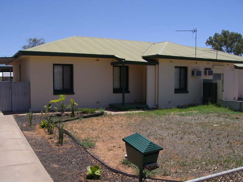 Updated 3 bedroom Picture 1